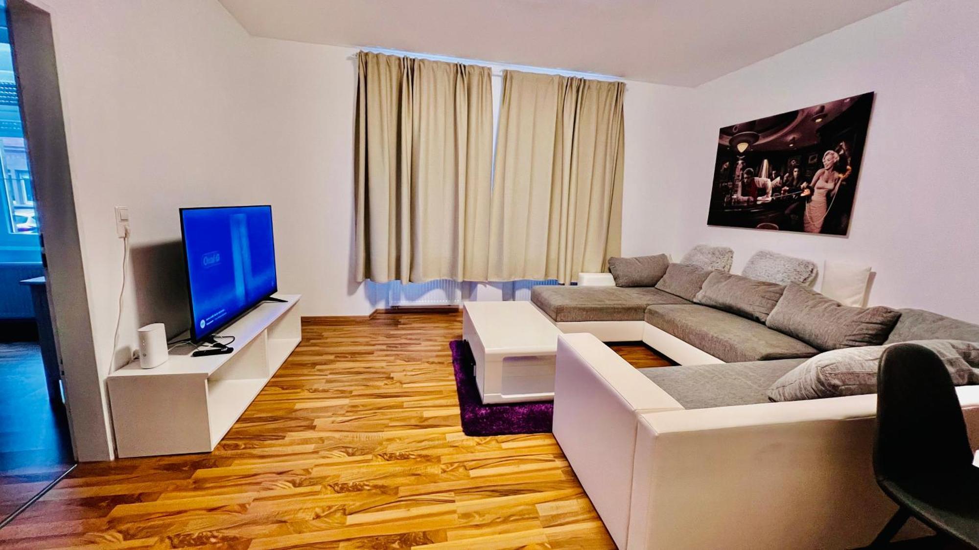 Apartment De *
